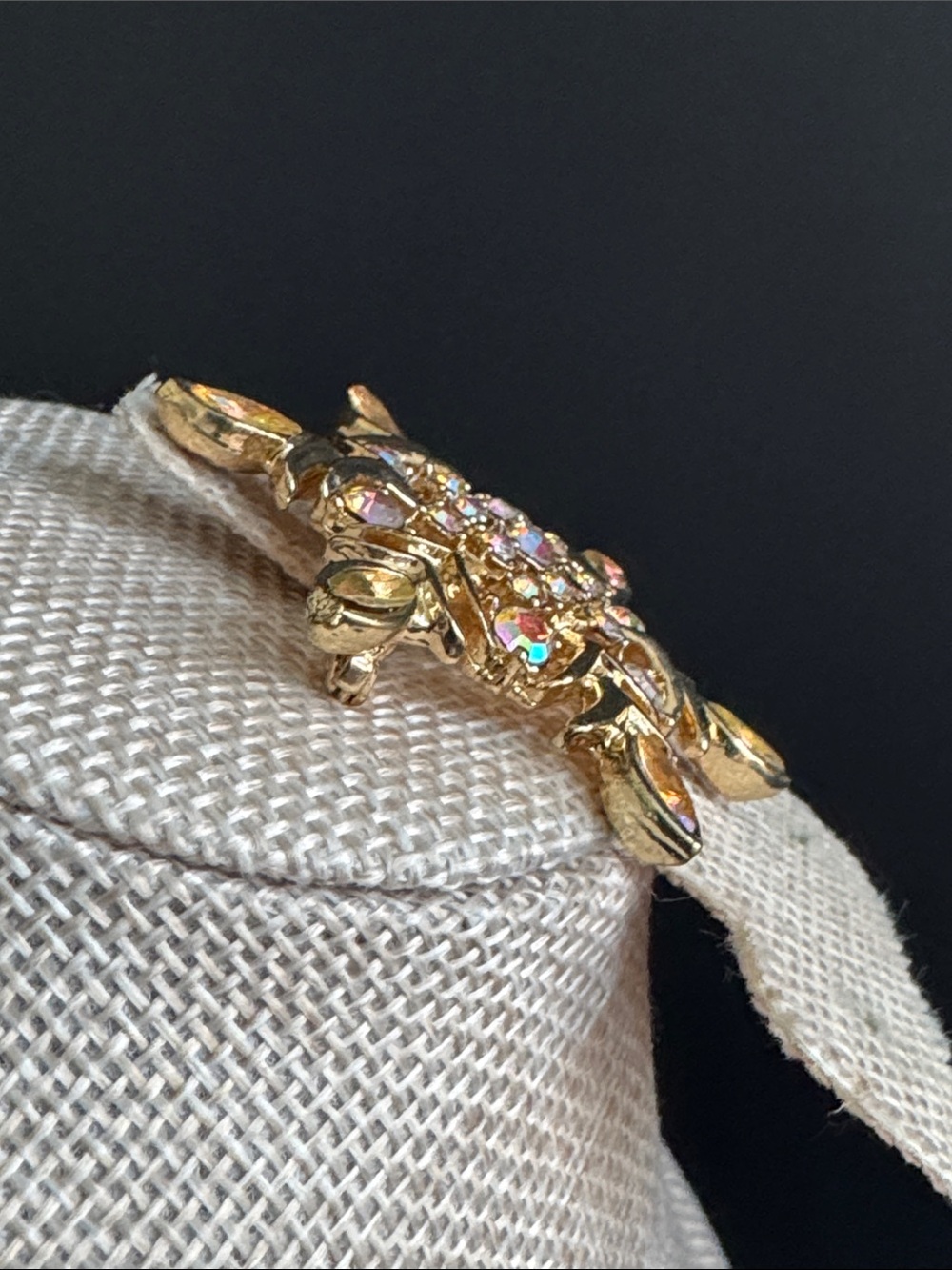VTG Gold Tone Auora Borealis Rhinestone Snowflake Brooch Pin Mid Century Holiday - Picture 2 of 5